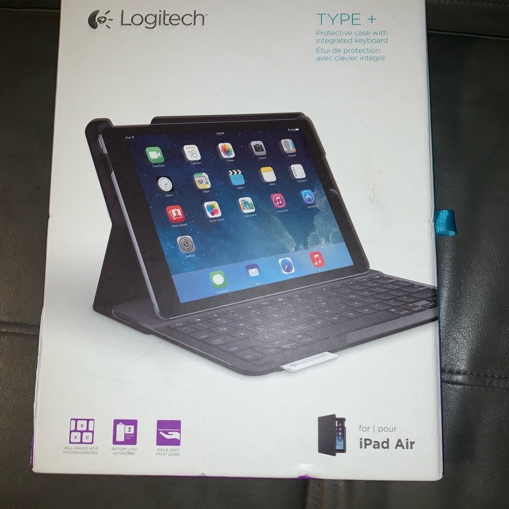 Logitech IPad Air Intregrated Keyboard & Case - Picture 3 of 3